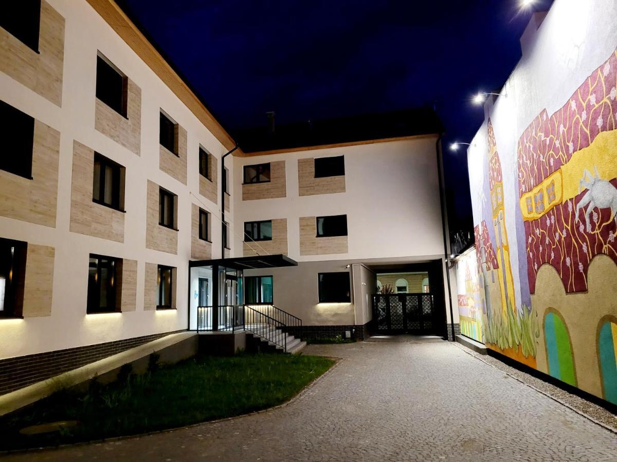 H11 Downtown Apartments Targu Mures Luaran gambar