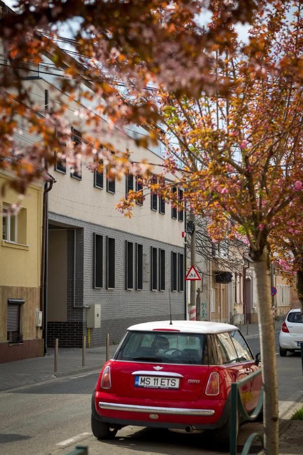 H11 Downtown Apartments Targu Mures Luaran gambar